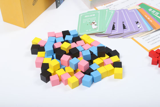 Un bon prix. Ludo moderne English Monopoly Board Pour le divertissement de jeu en ligne