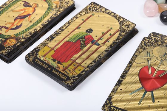 Un bon prix. Cartes de jeu en plastique sur mesure sur le thème du tarot en ligne