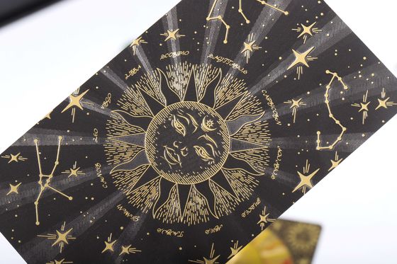 Un bon prix. Commande de cartes à jouer personnalisée en ligne